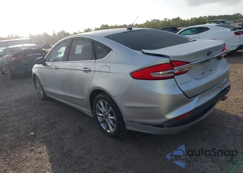 2017 Ford Fusion Hybrid Se z USA, uszkodzony, nr VIN 3FA6P0LU5HR315074